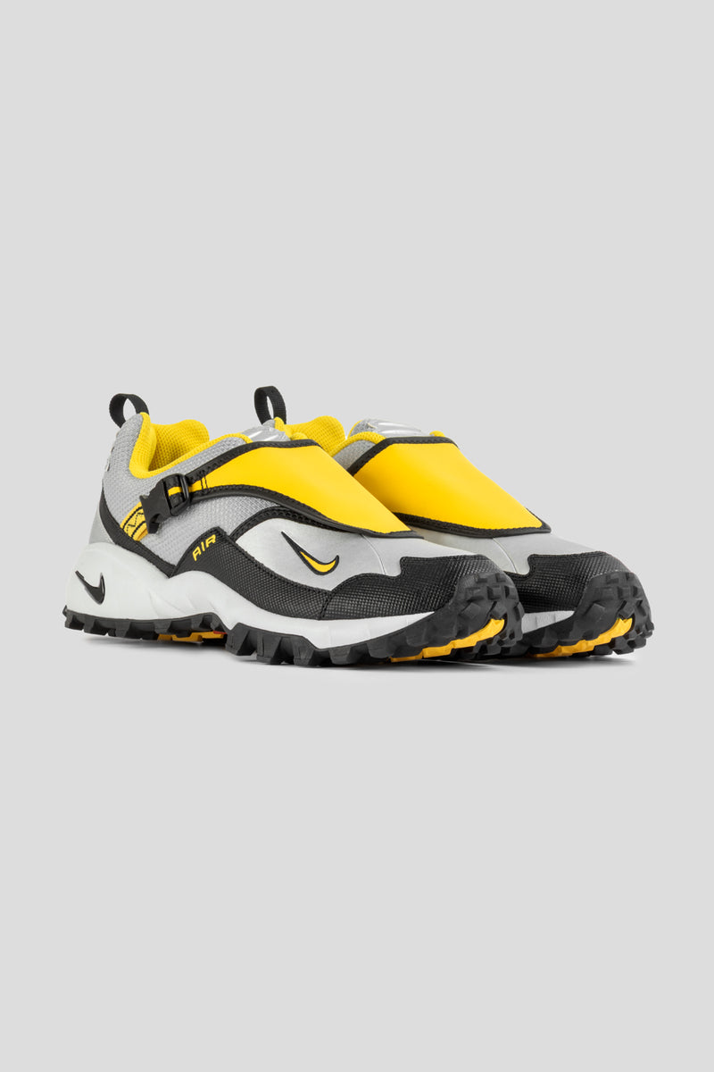 Nike ACG Phassad 'Black / Yellow Zest / Metallic Silver' - HM7133
