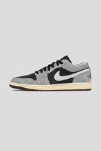 Load image into Gallery viewer, Air Jordan 1 Low SE 'Black / Light Smoke Grey'