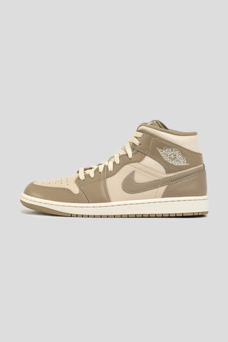 Air Jordan 1 Mid 'Legend Light Brown'