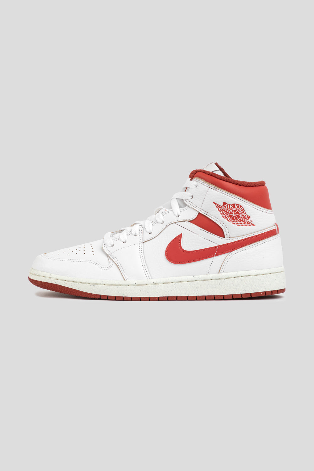 Air Jordan 1 Mid SE 'White & Dune Red'