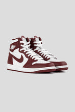 Load image into Gallery viewer, Air Jordan 1 Retro High OG (GS) &#39;Artisanal Red&#39;