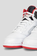 Load image into Gallery viewer, Air Jordan 5 Retro &#39;Fire Red &quot;Black Tongue&quot;&#39;