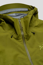 Load image into Gallery viewer, Beta SL Jacket ‘Olive Moss / Euphoria’