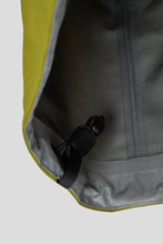 Load image into Gallery viewer, Beta SL Jacket ‘Olive Moss / Euphoria’