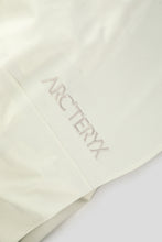 Load image into Gallery viewer, Women's Beta Jacket 'Sea Salt / Arctic Silk'