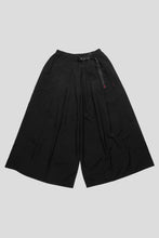 Cargar imagen en el visor de la galería, Gramicci Women's Nylon Flare Pant 'Black'