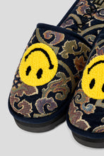 Load image into Gallery viewer, Smiley Upside Down Hotel Slippers