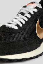 Load image into Gallery viewer, Daybreak SP 'Black &amp; Metallic Gold'