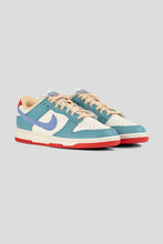 Load image into Gallery viewer, Dunk Low PRM &#39;Royal Pulse / Pale Ivory&#39;