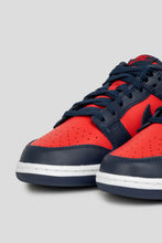 Load image into Gallery viewer, Dunk Low Retro ‘University Red / Obsidian’