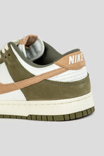 Load image into Gallery viewer, Dunk Low Retro PRM &#39;Medium Olive / Hemp&#39;