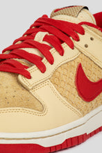 Load image into Gallery viewer, Dunk Low Retro SE &#39;Strawberry Waffle&#39;