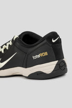 Load image into Gallery viewer, Total 90 'Black / Coconut Milk'