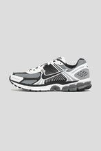 Load image into Gallery viewer, Zoom Vomero 5 SE SP 'Dark Grey'