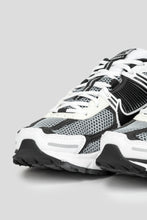 Load image into Gallery viewer, Zoom Vomero 5 SE SP 'Dark Grey'