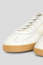 Load image into Gallery viewer, Handball Spezial 'Chalk White'