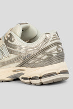 Load image into Gallery viewer, Women's 1906R 'Arid Stone / Permafrost'