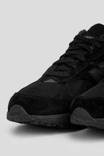 Cargar imagen en el visor de la galería, New Balance Made in USA 993 'Triple Black'