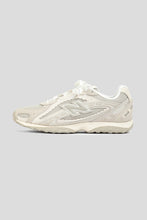 Load image into Gallery viewer, Women's 204L 'Sea Salt'