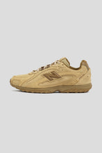 Cargar imagen en el visor de la galería, New Balance Women's 204L 'Quicksand'