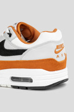 Load image into Gallery viewer, Air Max 1 &#39;Monarch&#39;