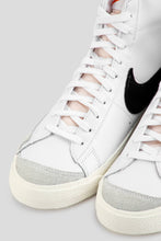 Load image into Gallery viewer, Blazer Mid &#39;77 &#39;White / Black&#39;