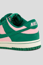 Load image into Gallery viewer, Dunk Low Retro SE &#39;Medium Soft Pink &amp; Malachite&#39;