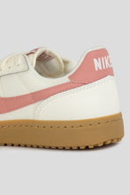 Load image into Gallery viewer, Women&#39;s Field General 82 &#39;Sail &amp; Rust Pink&#39;