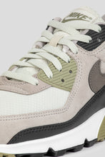 Load image into Gallery viewer, Air Max 90 &#39;Light Bone / Neutral Olive&#39;