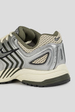 Load image into Gallery viewer, Air Pegasus 2005 &#39;Light Khaki / Metallic Silver&#39;