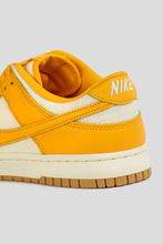 Load image into Gallery viewer, Dunk Low Retro PRM &#39;University Gold&#39;