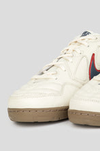 Load image into Gallery viewer, Gato &#39;Pale Ivory / Thunder Blue&#39;