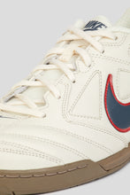 Load image into Gallery viewer, Gato &#39;Pale Ivory / Thunder Blue&#39;