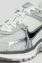 Load image into Gallery viewer, Women's Zoom Vomero 5 'Metallic Silver'