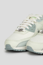 Load image into Gallery viewer, Women&#39;s Air Max 90 SE &#39;Molten Metal&#39;