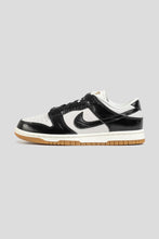 Load image into Gallery viewer, Women&#39;s Dunk Low LX &#39;Black &amp; Phantom&#39;