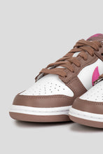Load image into Gallery viewer, Women&#39;s Dunk Low &#39;Smokey Mauve&#39;