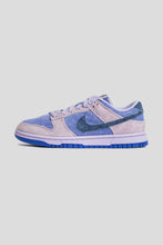 Load image into Gallery viewer, Women&#39;s Dunk Low SE &#39;Hydrangeas&#39;