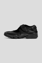 Load image into Gallery viewer, Women&#39;s Air Rift Leather &#39;Black&#39;