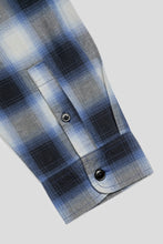 Cargar imagen en el visor de la galería, Stussy Beach Ombre Plaid Shirt 'Black'