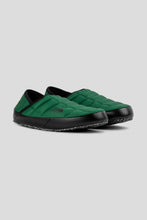 Load image into Gallery viewer, Women&#39;s Thermoball Traction Mule V &#39;Evergreen&#39;