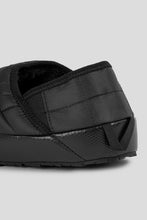 Load image into Gallery viewer, Thermoball Traction Mule V &#39;TNF Black&#39;