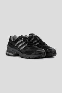 Women's Ozweego Pro 'Core Black'