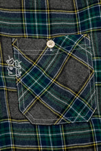 Load image into Gallery viewer, Queenhead Flannel Shirt