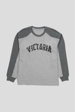 Cargar imagen en el visor de la galería, Victoria Gothic Reversible Waffle 'Grey'