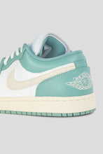 Load image into Gallery viewer, Women's Air Jordan 1 Low 'Cannon'