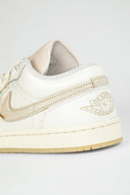Load image into Gallery viewer, Women's Air Jordan 1 Low SE 'Metallic Team Gold'