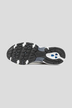 Load image into Gallery viewer, Women's 530 'Silver Metallic / Sea Salt'
