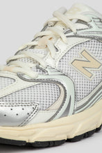 Load image into Gallery viewer, Women's 530 'Silver Metallic / Linen'