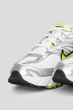 Load image into Gallery viewer, Women's Air Max Moto 2K 'White / Cyber'